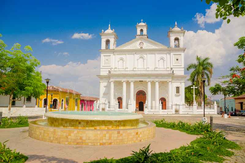 Suchitoto main square with cathedral, in El Salvador